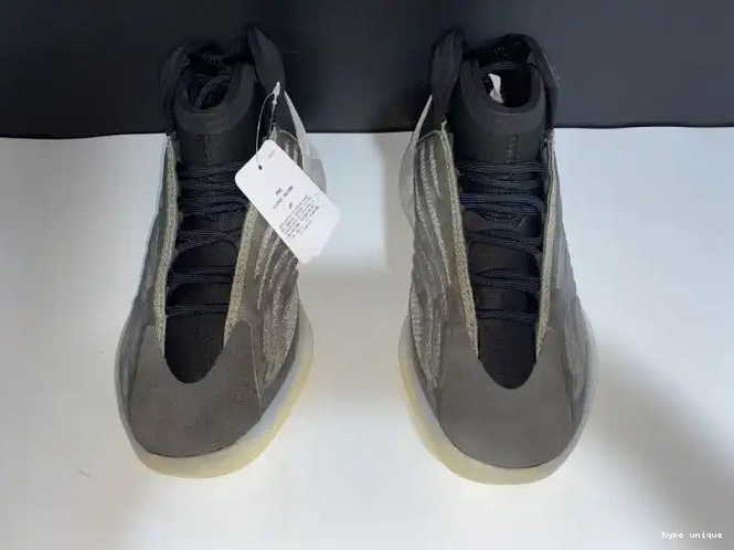 hype Barium Adidas Yeezy H68771 Quantum 0524